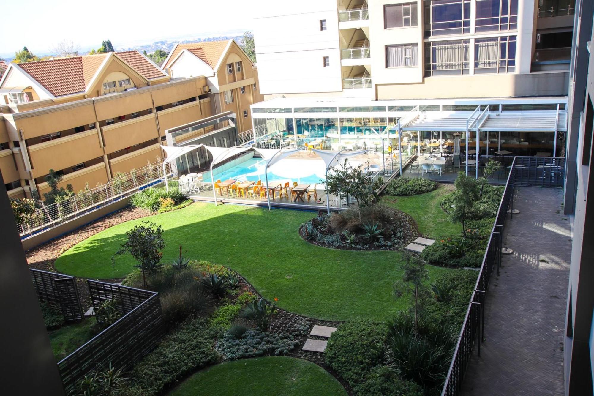 Cgrsa Apartments Sandton Johannesburg Exterior photo